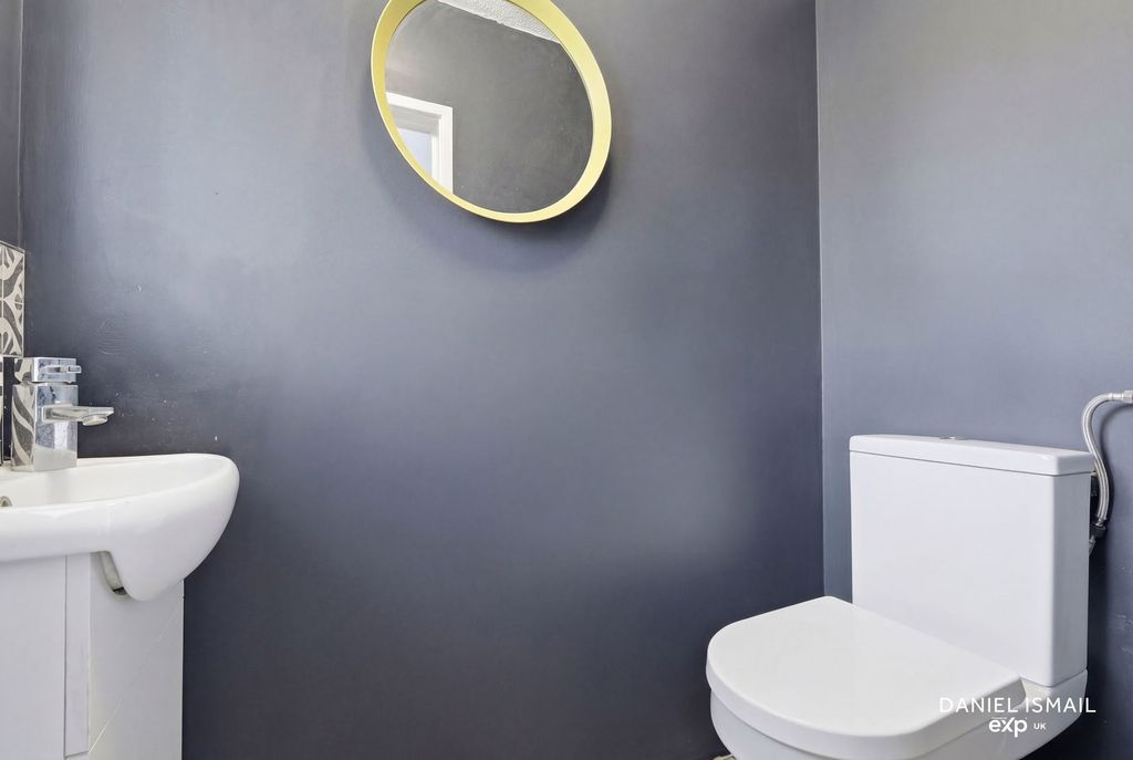 Property photo 3 of 45