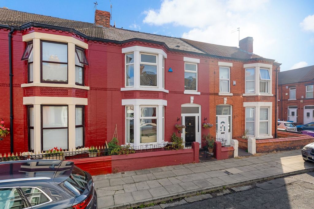 Property photo 1 of 33