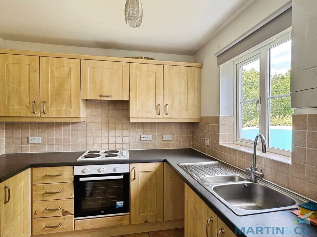 Property photo 2 of 12 Dd93060A-F-4F3B-Ab00-319E767F2Ede-1529-000033Daa74