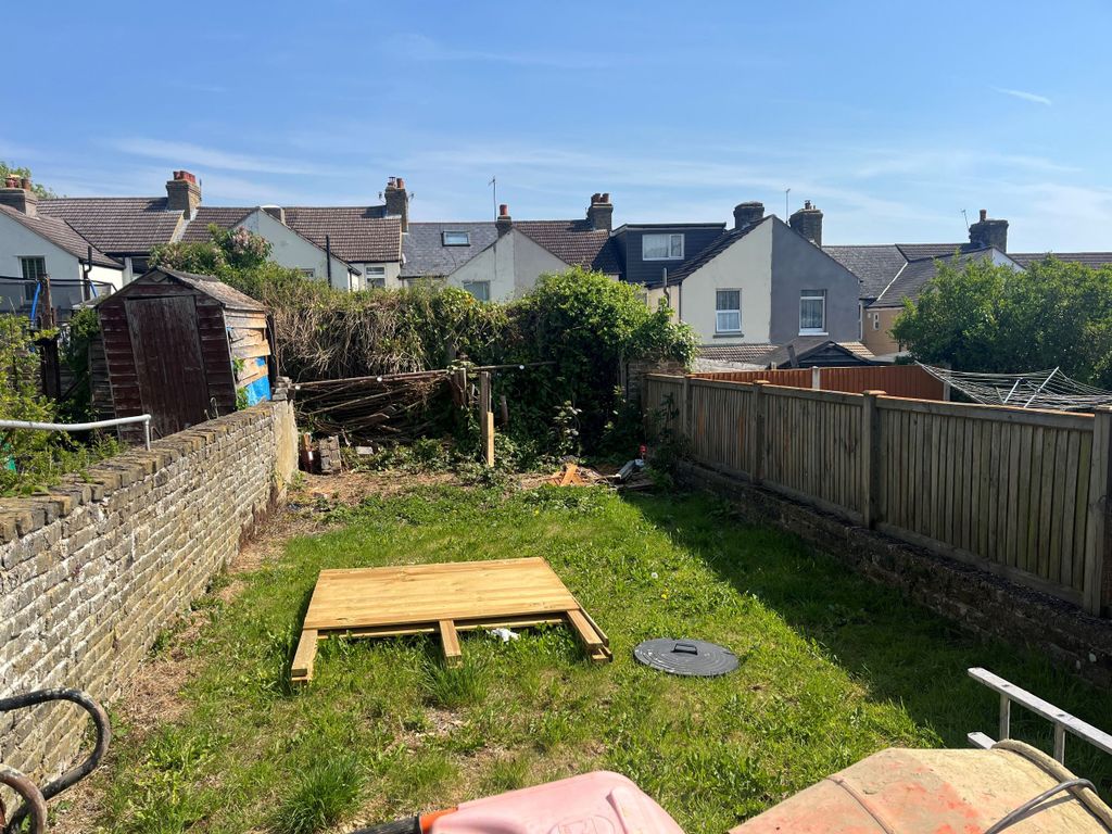 Property photo 2 of 7