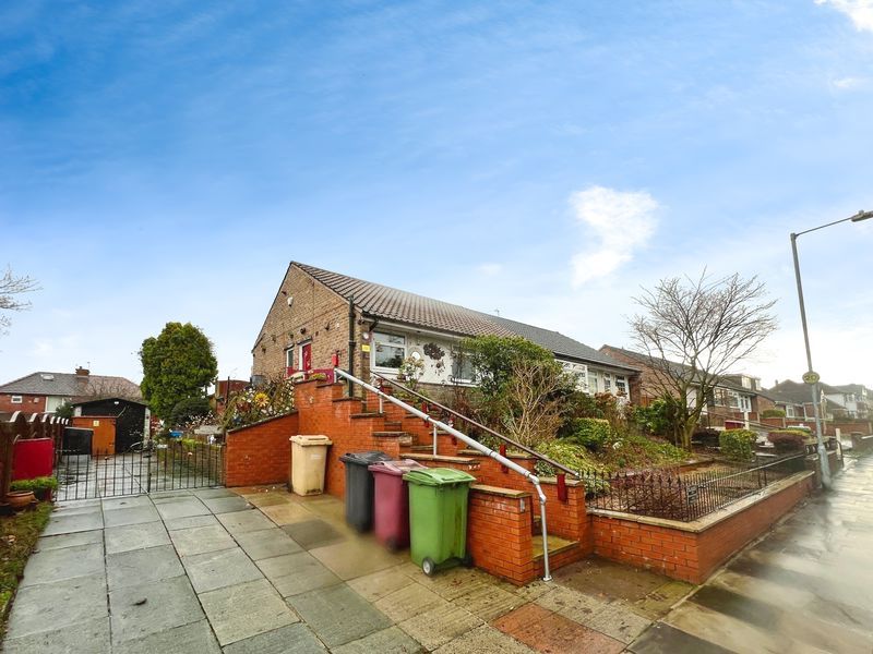 Property photo 1 of 18 External