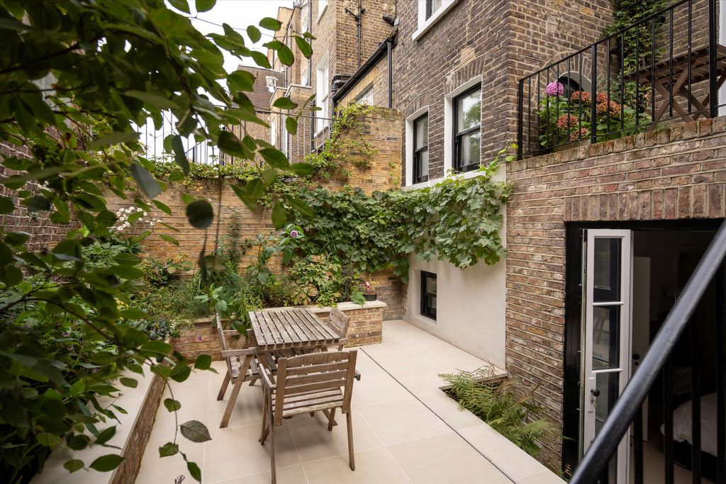 Property photo 3 of 16 Image