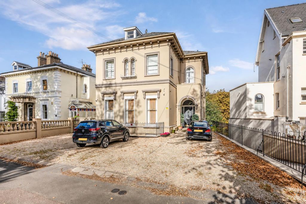Property photo 1 of 10 External