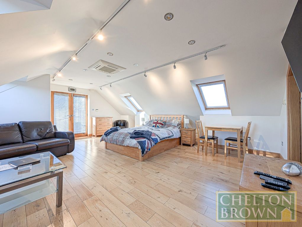 Property photo 2 of 36 Living Space