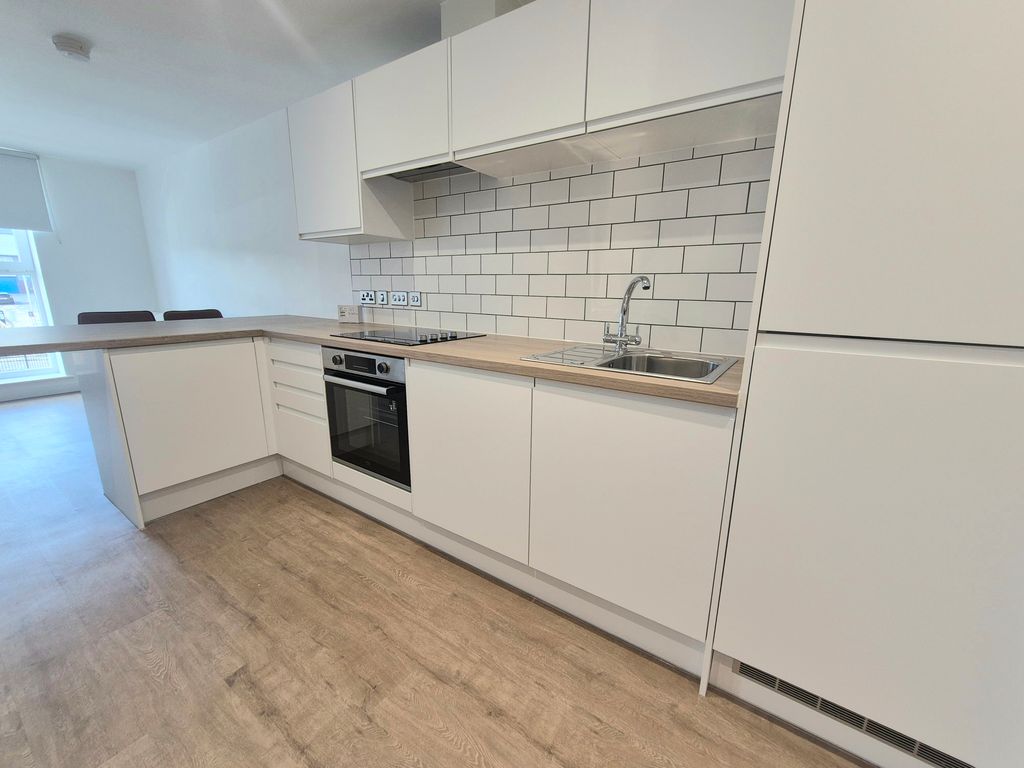 Property photo 2 of 12 Image