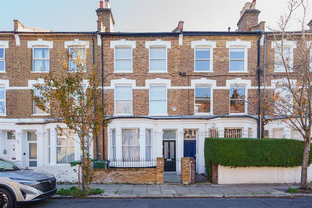 Property photo 1 of 12 Sulgrave Road