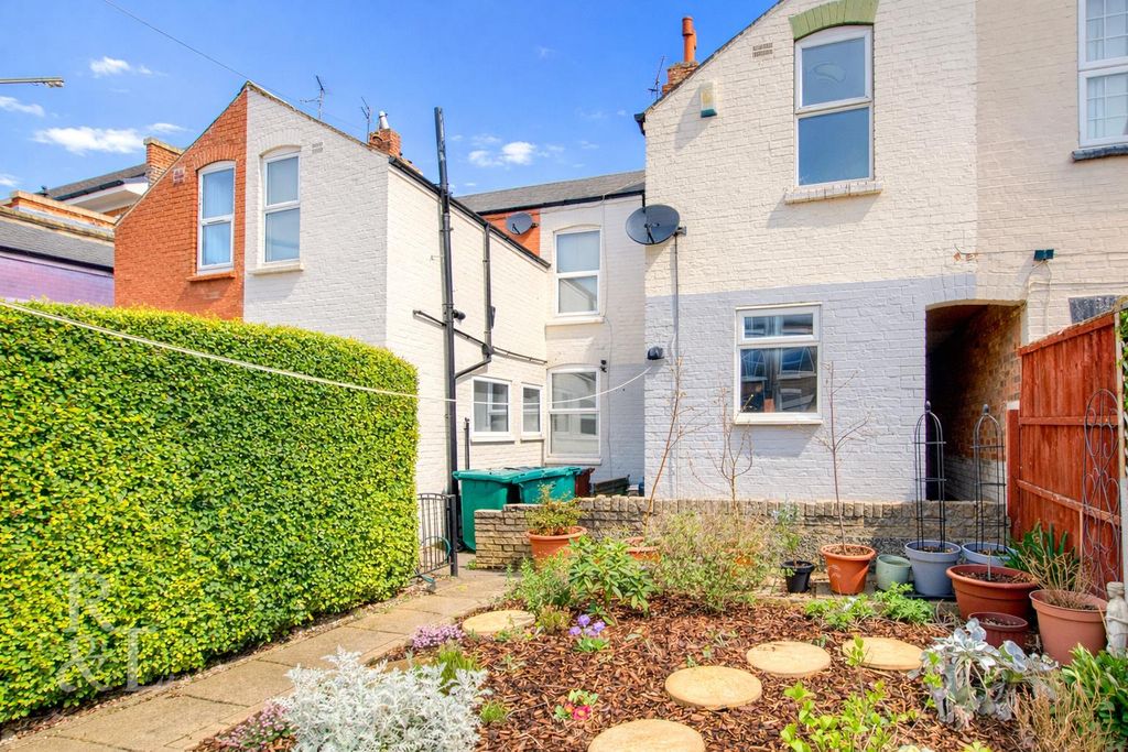 Property photo 2 of 18 F49Be843-82d3-414F-Bd7F-2B7108213462.Png