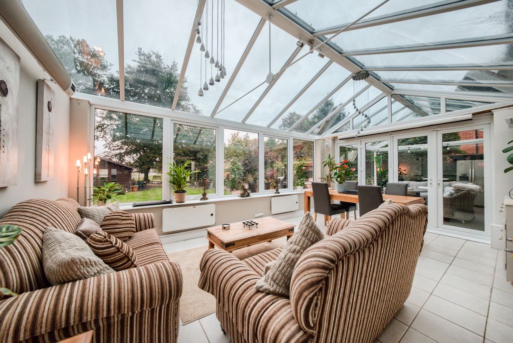 Property photo 3 of 30 Xt5A1722-Hdr(3)