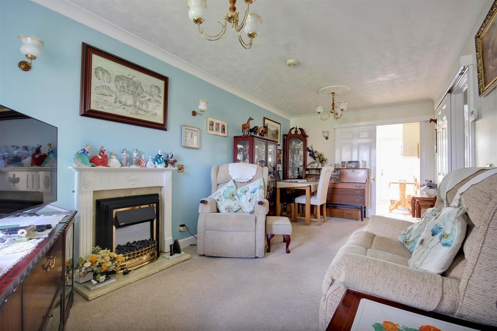 Property photo 2 of 9 Tc (8).Jpg