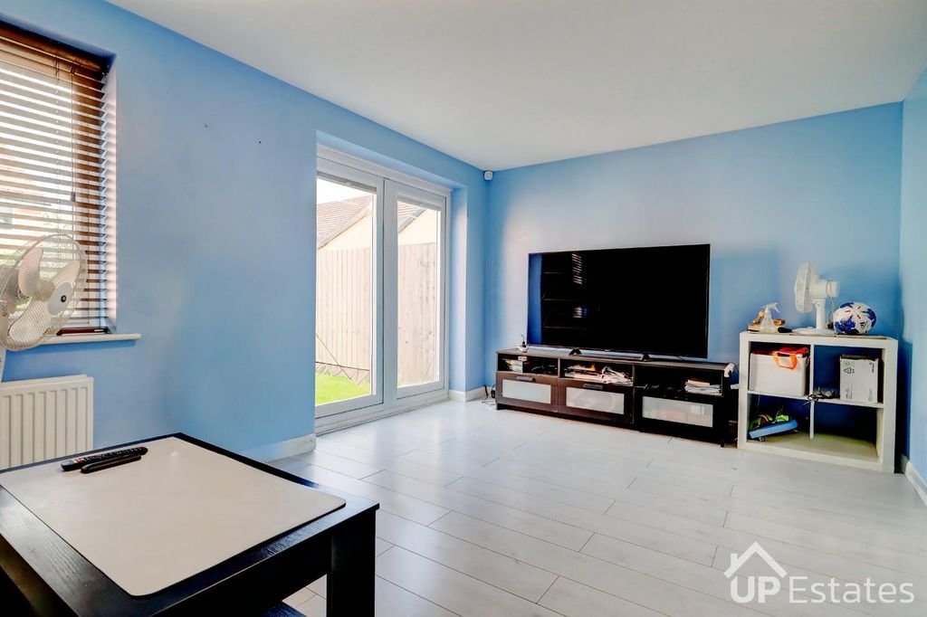 Property photo 3 of 15