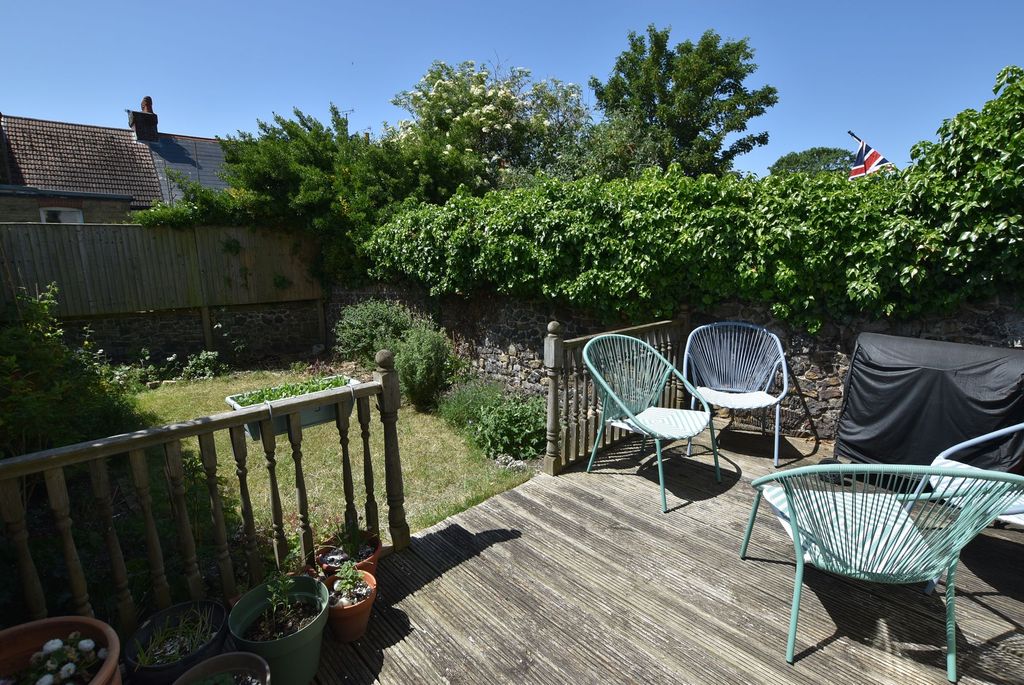 Property photo 3 of 16
