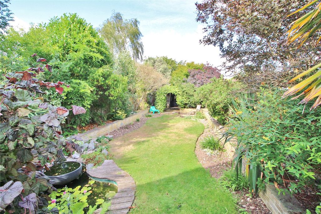 Property photo 3 of 20 Picture No. 24