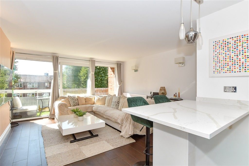 Property photo 2 of 16 Lounge/Diner/ Kitchen