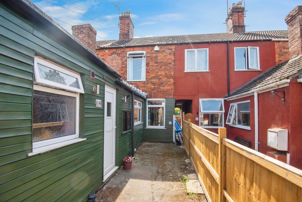 Property photo 1 of 17