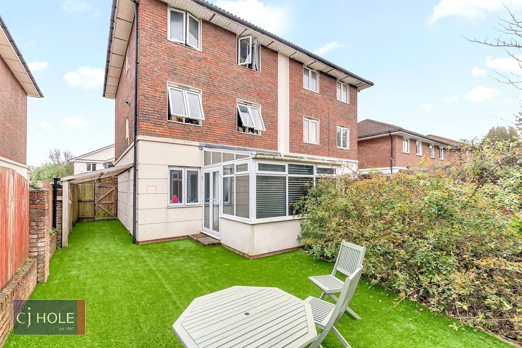 Property photo 1 of 20 Picture No. 74