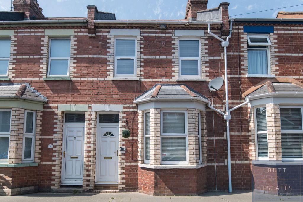 Property photo 1 of 11