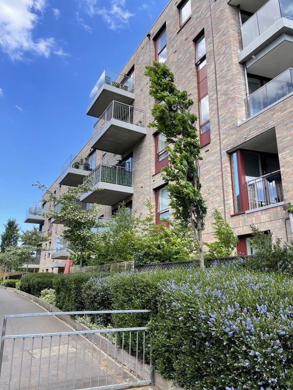 Property photo 1 of 10 One Bedroom Flat