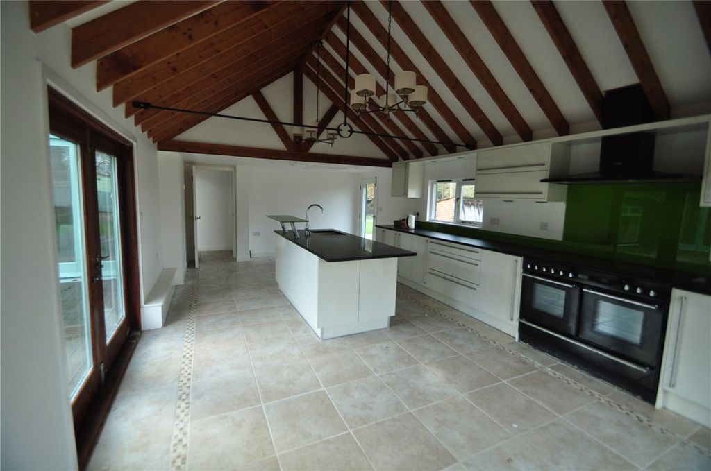 Property photo 3 of 27 Picture No. 40