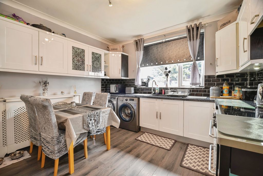 Property photo 3 of 17 Dsc_9508