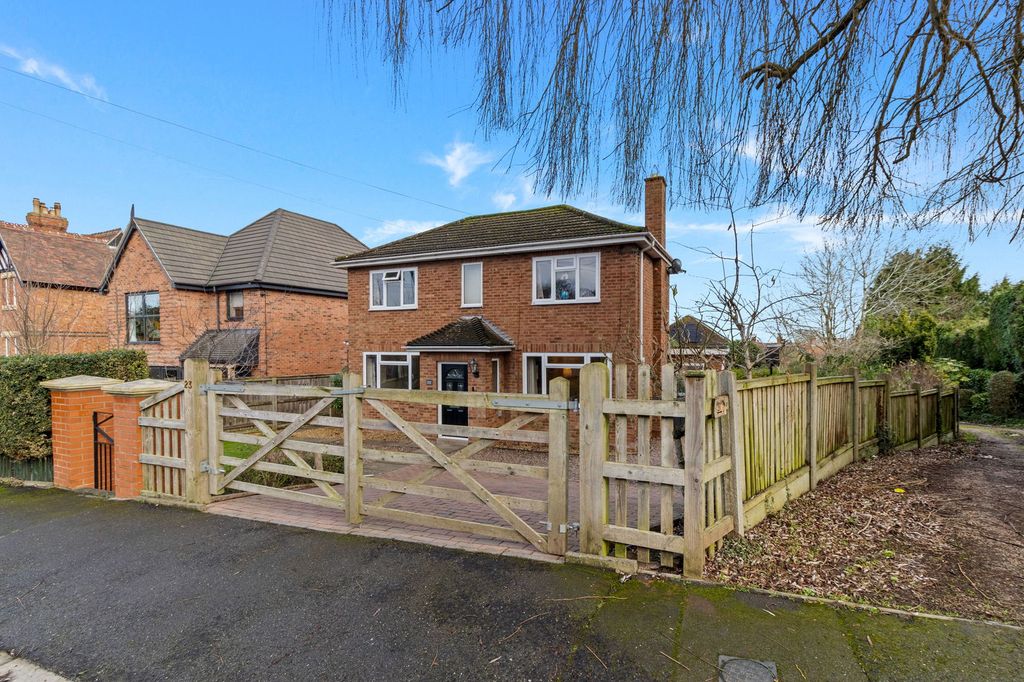 Property photo 1 of 26