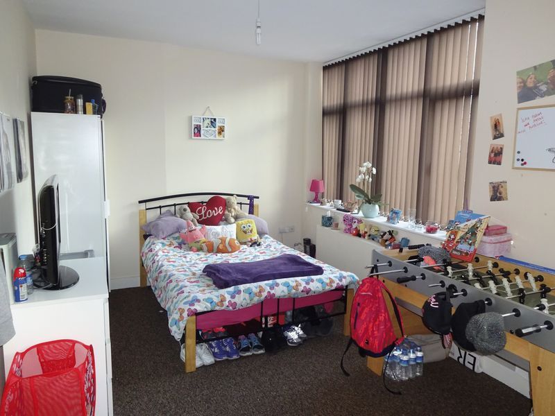 Property photo 3 of 5 Photo 4