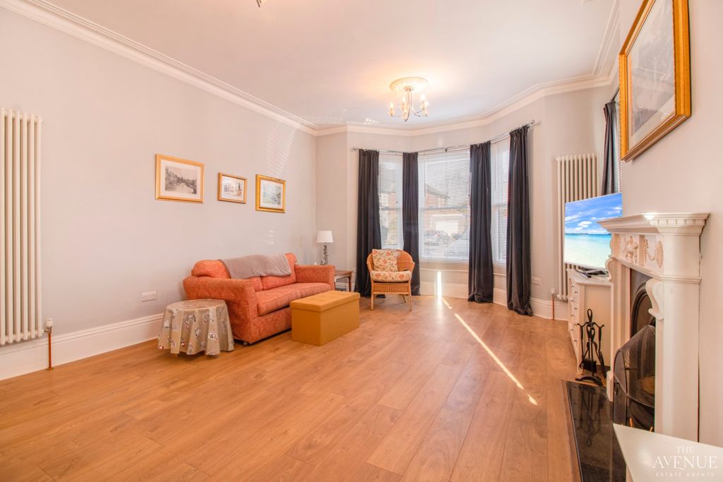 Property photo 3 of 47 4624627