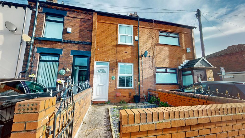 Property photo 1 of 14 Derbyshire Hill Road To Let