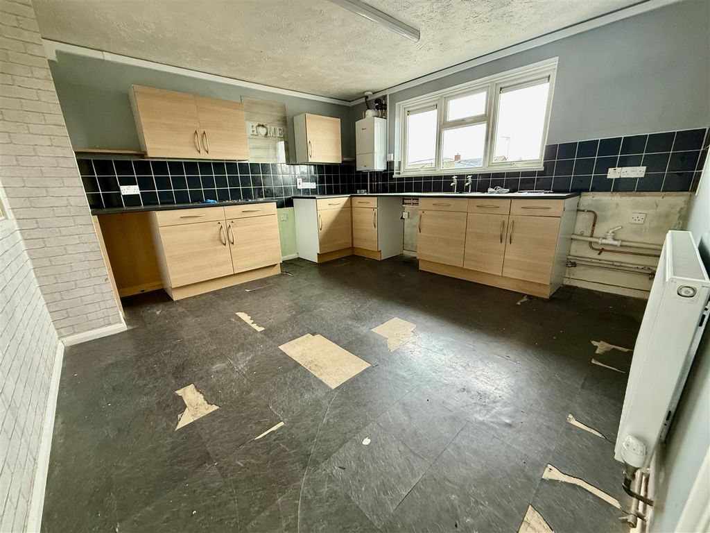 Property photo 3 of 6 Img_5444.Jpeg