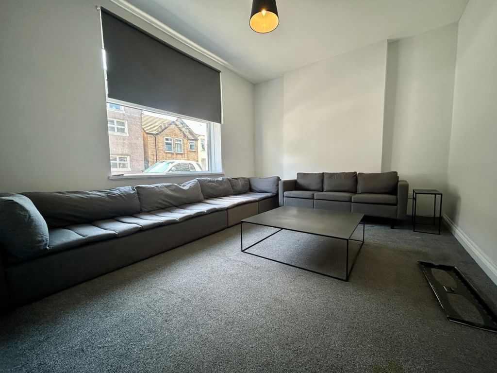 Property photo 1 of 15 E743c397-E759-48De-838B-01903Fd74Eb4