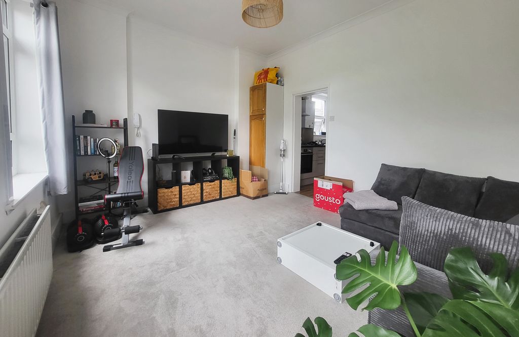 Property photo 2 of 6