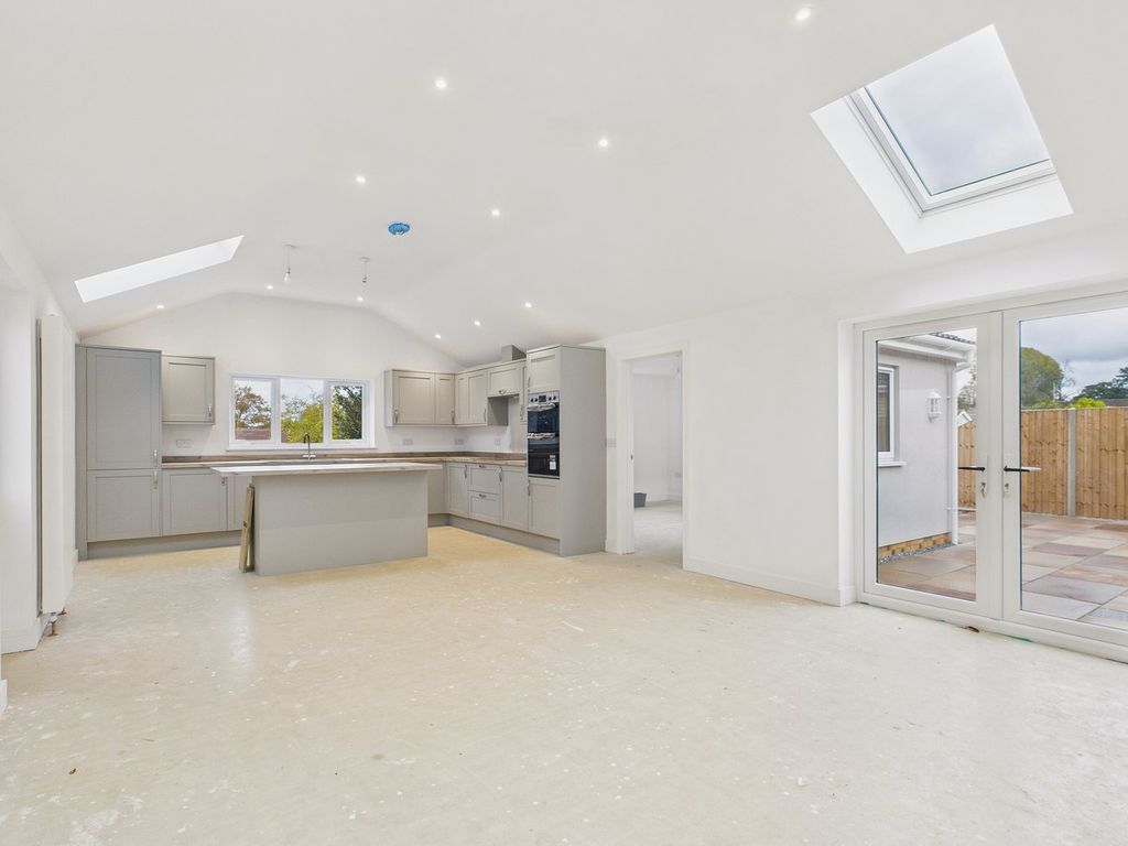 Property photo 2 of 23