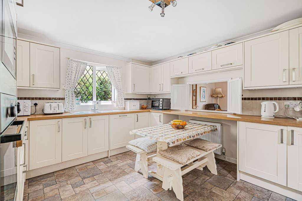 Property photo 3 of 42 Kitchen