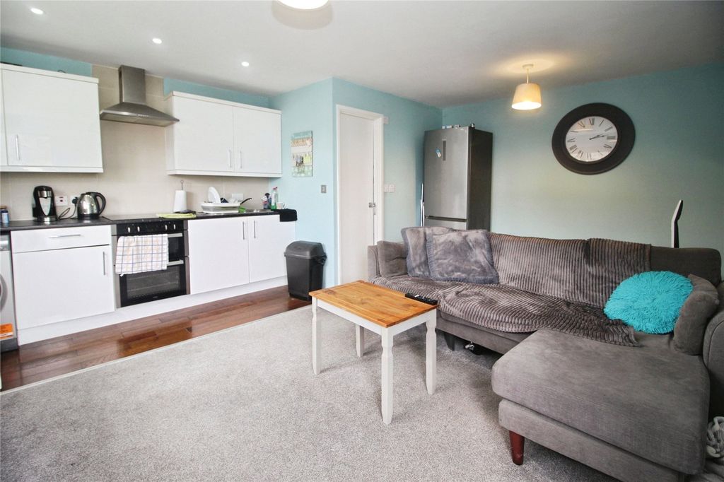 Property photo 2 of 8 Picture No. 01