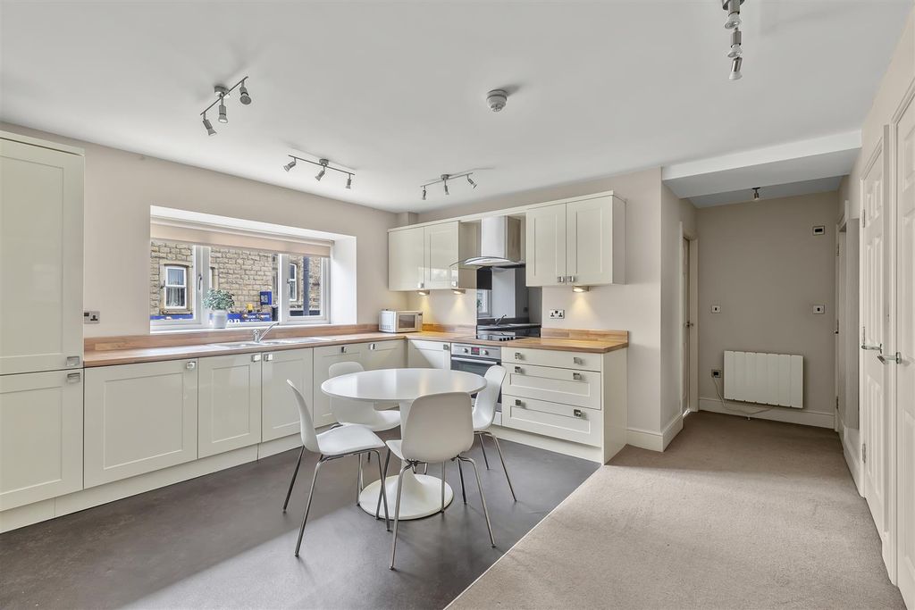 Property photo 2 of 11 Img_4871.Jpg