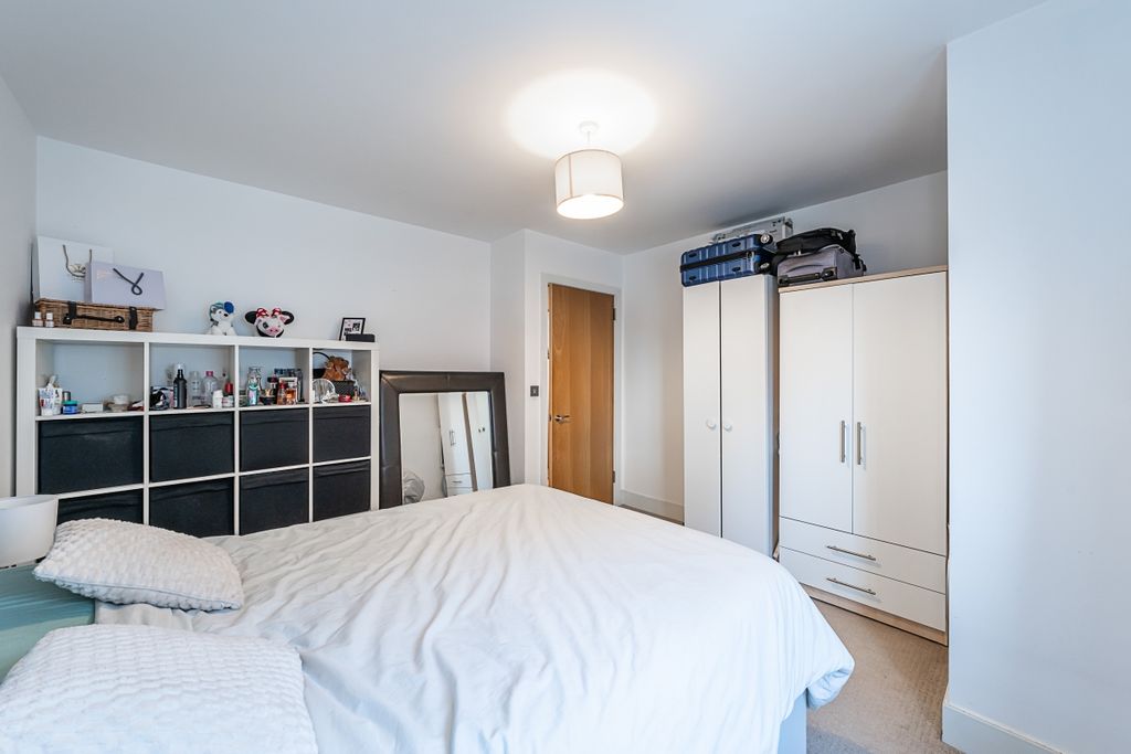 Property photo 3 of 5