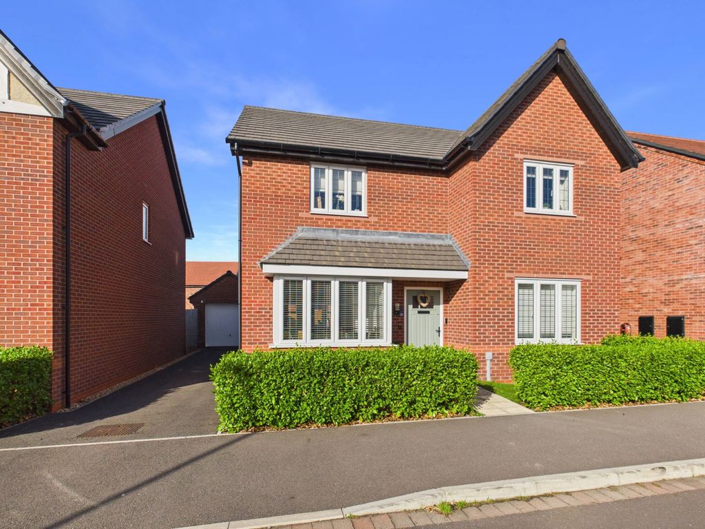 Property photo 2 of 31
