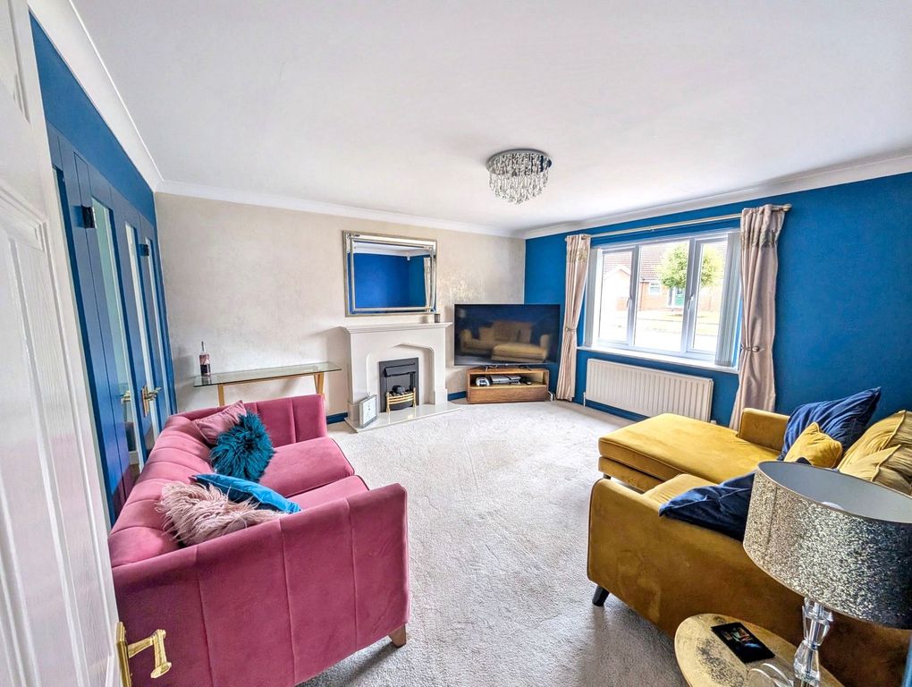 Property photo 2 of 25