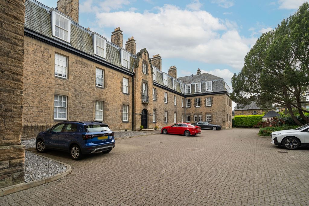 Property photo 2 of 21 Property Image 2