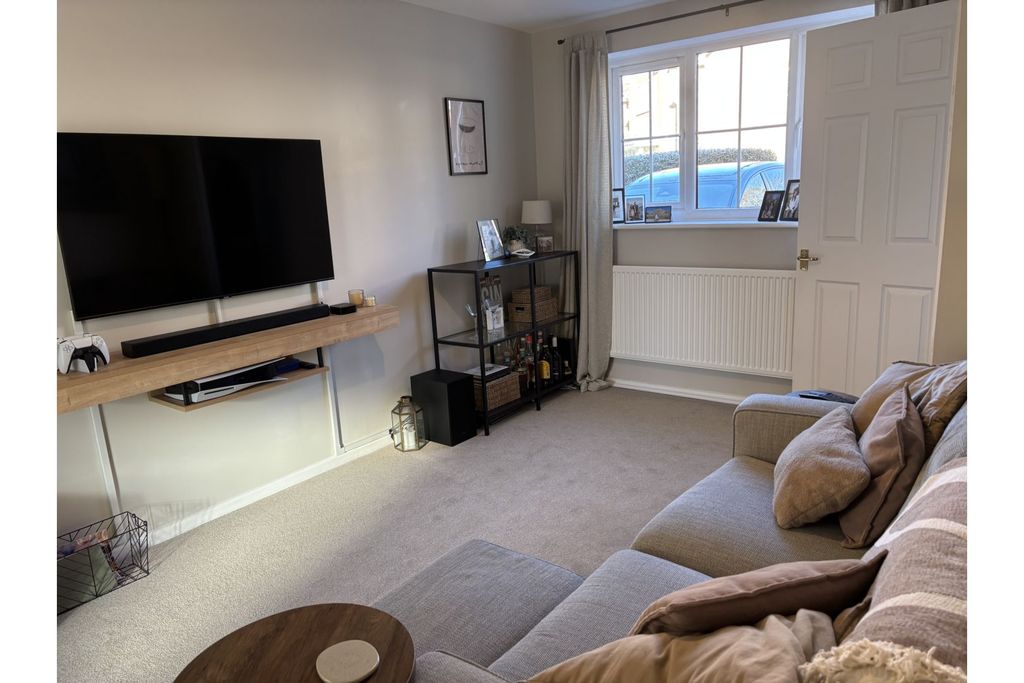 Property photo 3 of 18