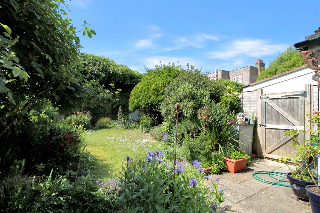 Property photo 2 of 11