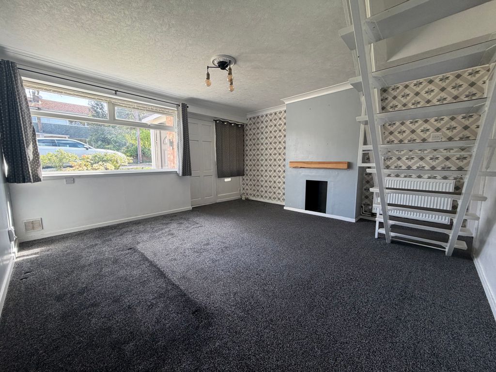 Property photo 3 of 13