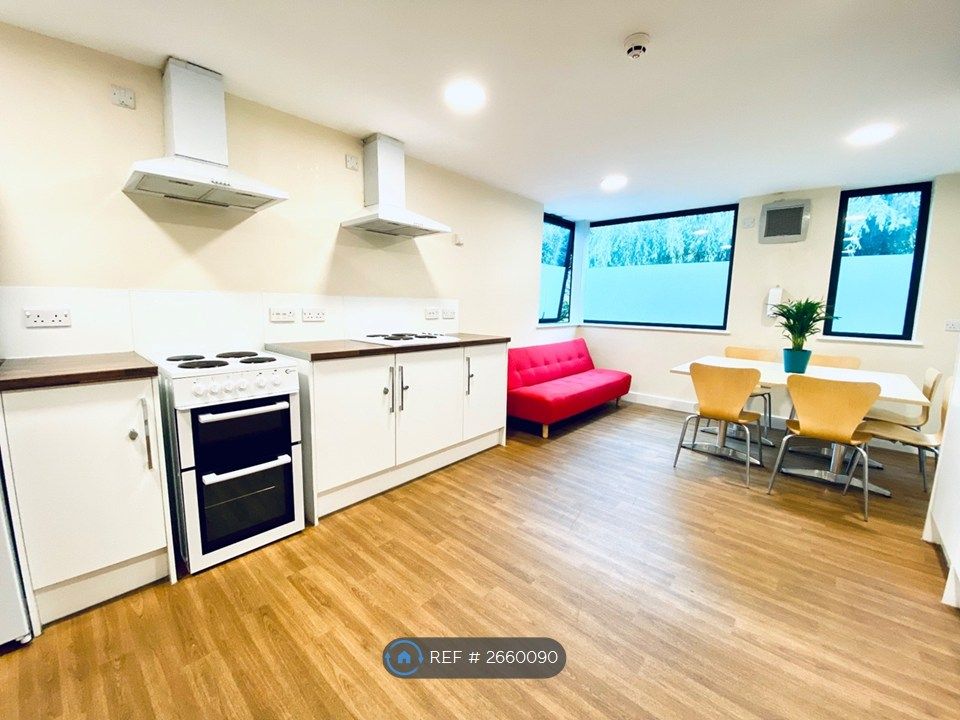 Property photo 3 of 24