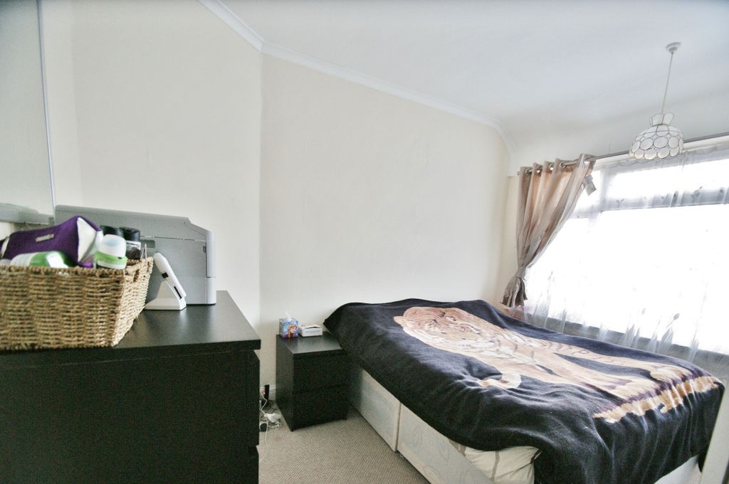 Property photo 3 of 8 Gallery