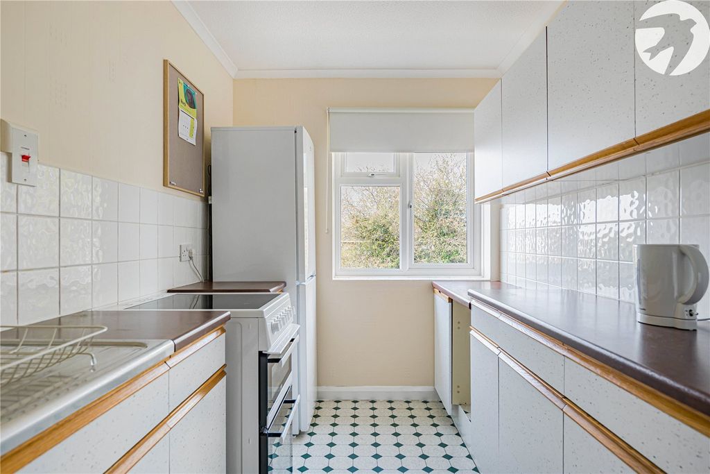 Property photo 3 of 23 Kitchen
