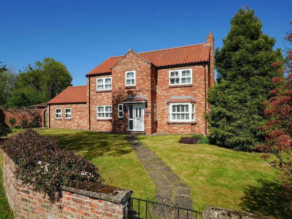 Property photo 1 of 32 External