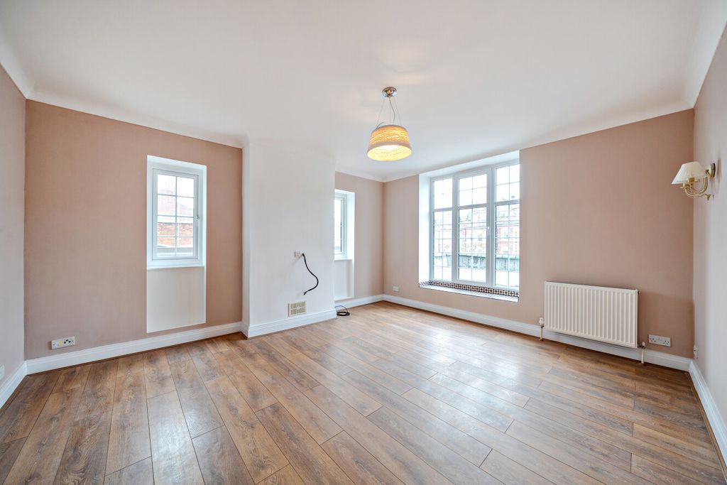 Property photo 2 of 14 1424844-17-69Afed...