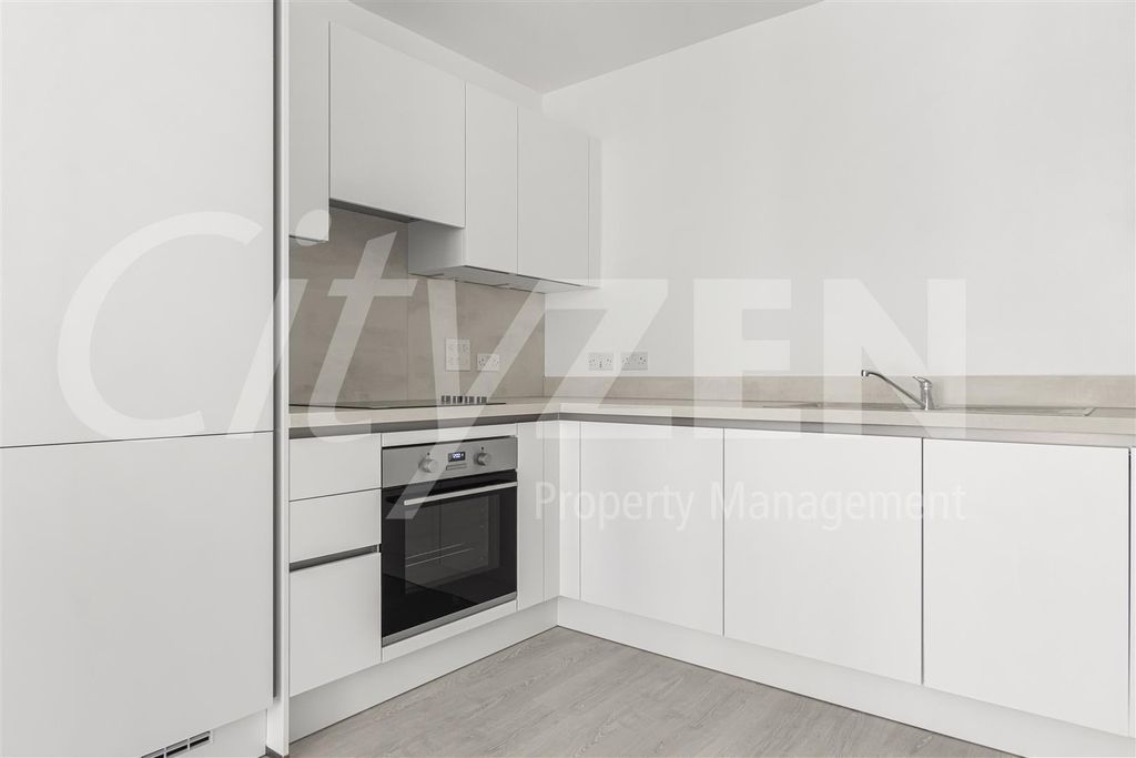 Property photo 2 of 15 Kitchen