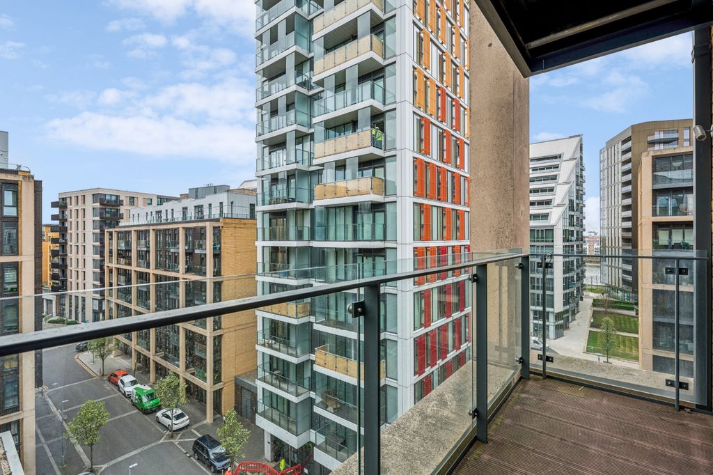 Property photo 3 of 11