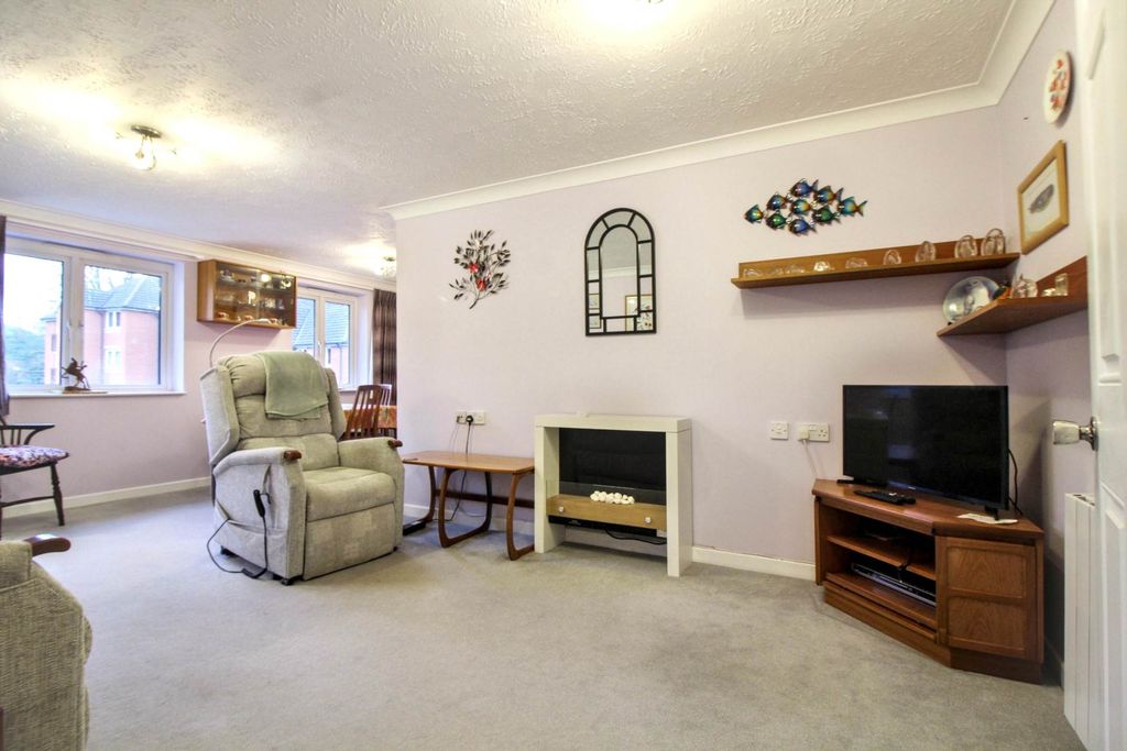 Property photo 2 of 9