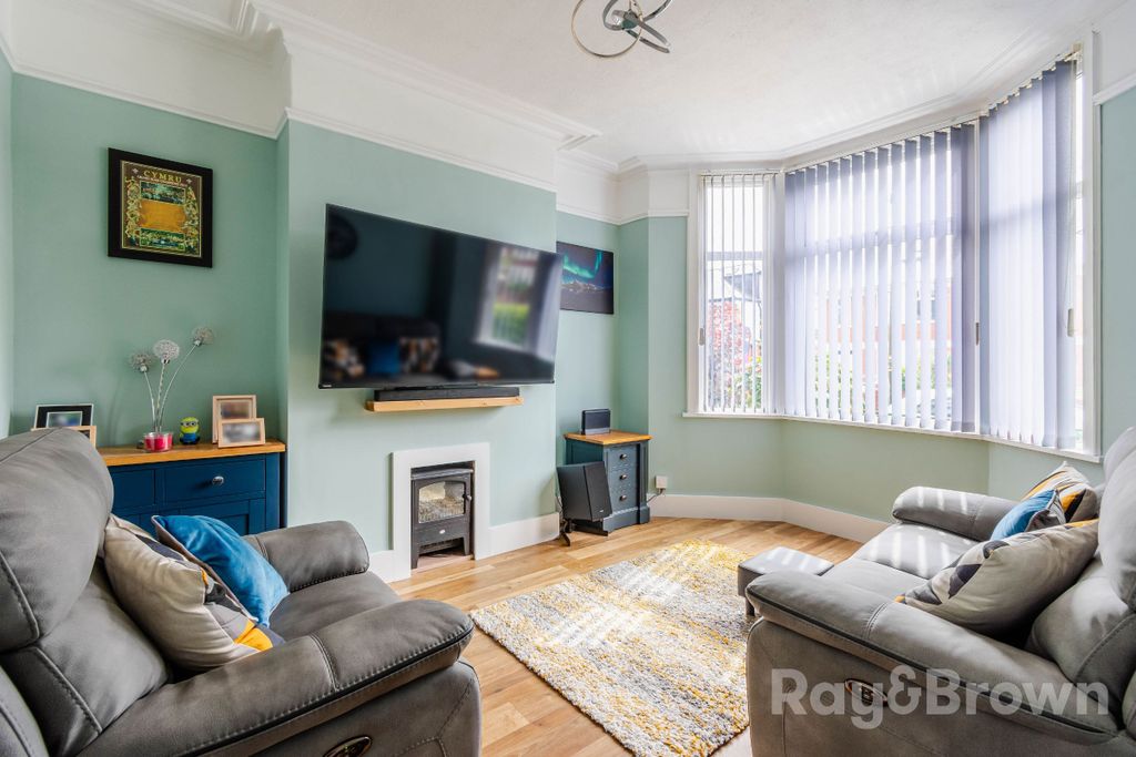 Property photo 2 of 46